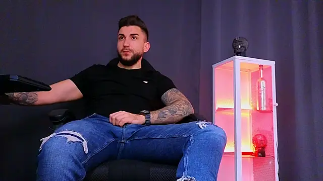 Snapshot of MightyAaron66 chatting on 02-17-25, 03:04 MightyAaron66 online show from 02-17-25, 03:04