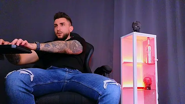 Snapshot of MightyAaron66 chatting on 02-17-25, 06:09 MightyAaron66 online show from 02-17-25, 06:09