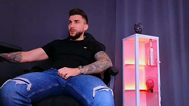 Snapshot of MightyAaron66 chatting on 02-17-25, 05:32 MightyAaron66 online show from 02-17-25, 05:32