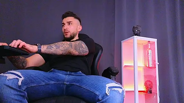 Snapshot of MightyAaron66 chatting on 02-18-25, 05:10 MightyAaron66 online show from 02-18-25, 05:10