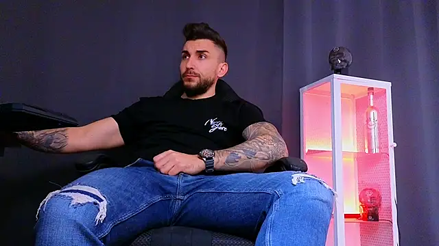 Snapshot of MightyAaron66 chatting on 02-24-25, 02:48 MightyAaron66 online show from 02-24-25, 02:48