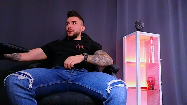 Snapshot of MightyAaron66 chatting on 02-25-25, 10:15 MightyAaron66 online show from 02-25-25, 10:15