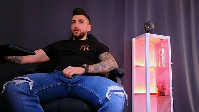 Snapshot of MightyAaron66 chatting on 02-26-25, 07:42 MightyAaron66 online show from 02-26-25, 07:42