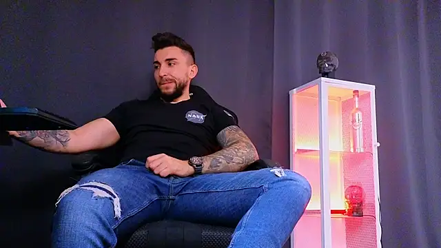 Snapshot of MightyAaron66 chatting on 02-28-25, 10:30 MightyAaron66 online show from 02-28-25, 10:30