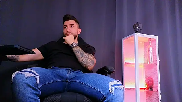 Snapshot of MightyAaron66 chatting on 03-01-25, 05:42 MightyAaron66 online show from 03-01-25, 05:42