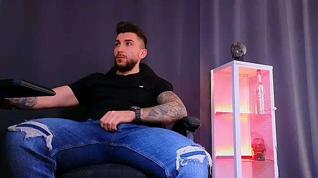 Snapshot of MightyAaron66 chatting on 03-03-25, 08:05 MightyAaron66 online show from 03-03-25, 08:05