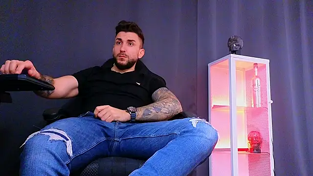 Snapshot of MightyAaron66 chatting on 03-03-25, 11:11 MightyAaron66 online show from 03-03-25, 11:11