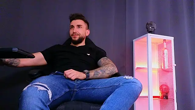 Snapshot of MightyAaron66 chatting on 03-04-25, 11:51 MightyAaron66 online show from 03-04-25, 11:51