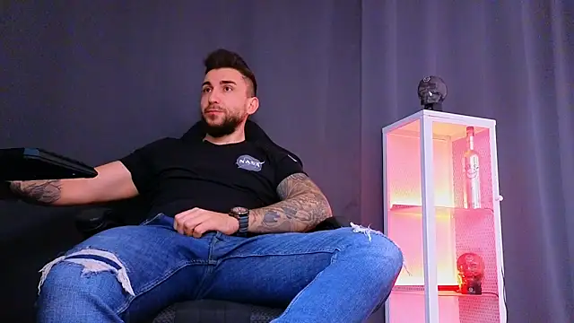 Snapshot of MightyAaron66 chatting on 03-06-25, 05:57 MightyAaron66 online show from 03-06-25, 05:57