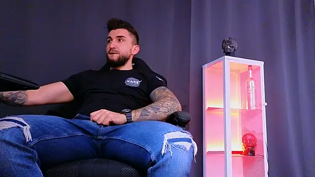 Snapshot of MightyAaron66 chatting on 03-07-25, 01:29 MightyAaron66 online show from 03-07-25, 01:29