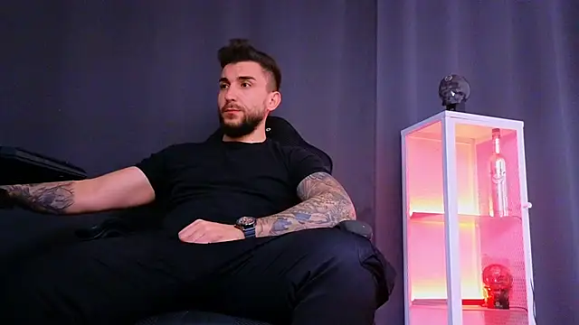 Snapshot of MightyAaron66 chatting on 03-07-25, 05:49 MightyAaron66 online show from 03-07-25, 05:49