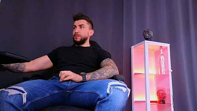 Snapshot of MightyAaron66 chatting on 03-08-25, 07:27 MightyAaron66 online show from 03-08-25, 07:27