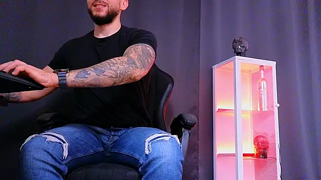 Snapshot of MightyAaron66 chatting on 03-08-25, 01:36 MightyAaron66 online show from 03-08-25, 01:36