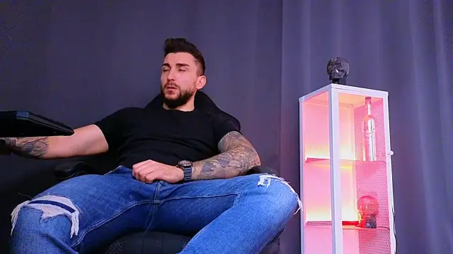 Snapshot of MightyAaron66 chatting on 03-10-25, 11:42 MightyAaron66 online show from 03-10-25, 11:42