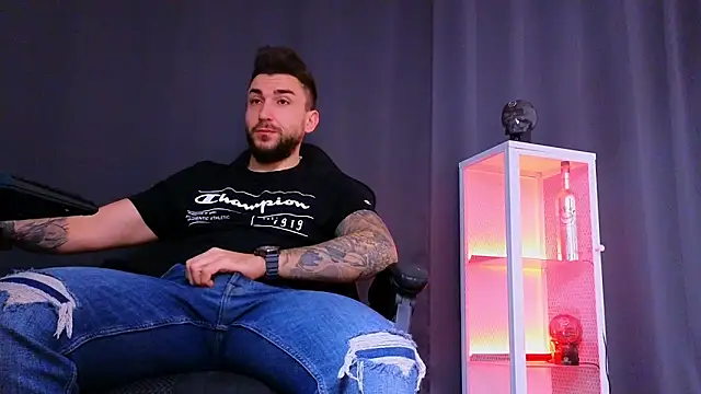 Snapshot of MightyAaron66 chatting on 03-11-25, 01:37 MightyAaron66 online show from 03-11-25, 01:37