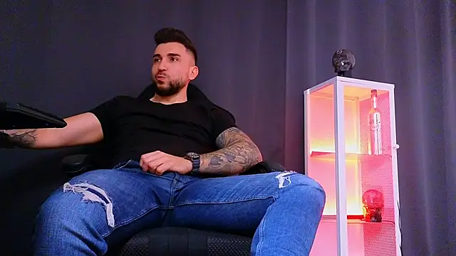 Snapshot of MightyAaron66 chatting on 03-12-25, 09:34 MightyAaron66 online show from 03-12-25, 09:34