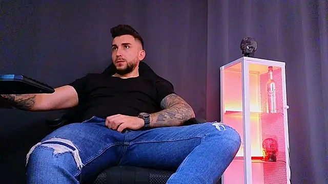 Snapshot of MightyAaron66 chatting on 03-12-25, 12:36 MightyAaron66 online show from 03-12-25, 12:36