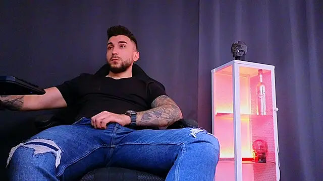 Snapshot of MightyAaron66 chatting on 03-13-25, 11:30 MightyAaron66 online show from 03-13-25, 11:30