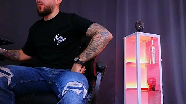 Snapshot of MightyAaron66 chatting on 03-15-25, 07:53 MightyAaron66 online show from 03-15-25, 07:53