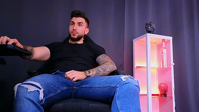 Snapshot of MightyAaron66 chatting on 03-21-25, 04:07 MightyAaron66 online show from 03-21-25, 04:07