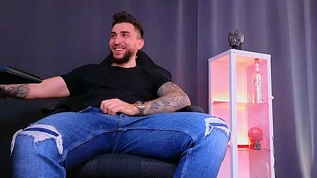 Snapshot of MightyAaron66 chatting on 03-22-25, 08:29 MightyAaron66 online show from 03-22-25, 08:29