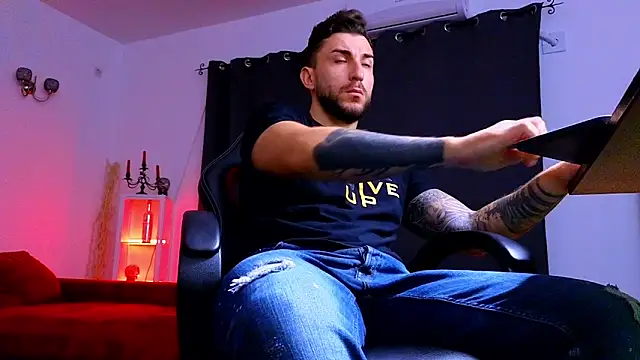 Snapshot of MightyAaron66 chatting on 09-13-25, 01:27 MightyAaron66 online show from 09-13-25, 01:27