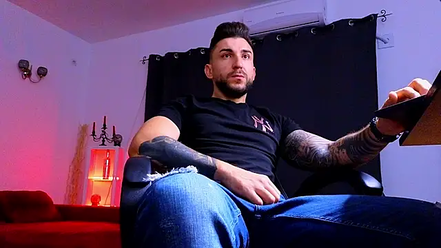 Snapshot of MightyAaron66 chatting on 09-15-25, 02:00 MightyAaron66 online show from 09-15-25, 02:00