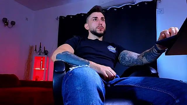 Snapshot of MightyAaron66 chatting on 09-16-25, 02:51 MightyAaron66 online show from 09-16-25, 02:51