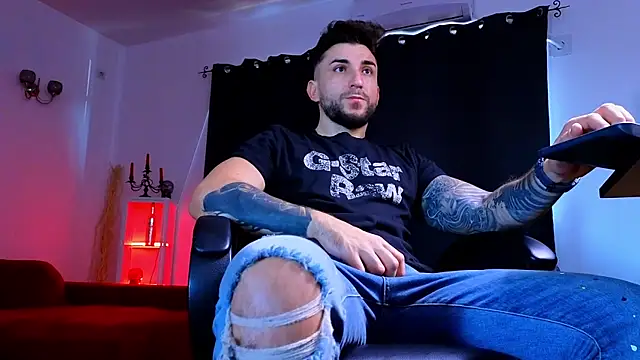 Snapshot of MightyAaron66 chatting on 10-10-25, 06:01 MightyAaron66 online show from 10-10-25, 06:01