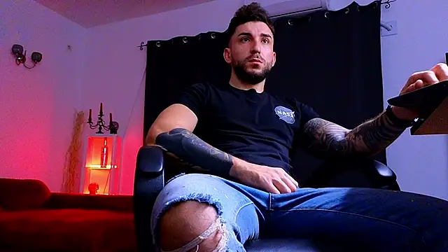 Snapshot of MightyAaron66 chatting on 11-22-25, 03:49 MightyAaron66 online show from 11-22-25, 03:49