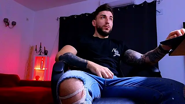 Snapshot of MightyAaron66 chatting on 11-28-25, 03:53 MightyAaron66 online show from 11-28-25, 03:53