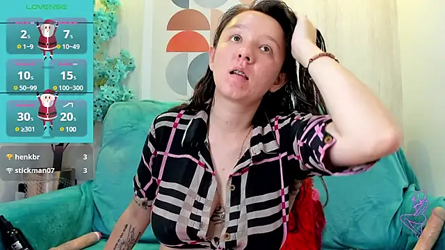 Snapshot of Mariana_T18 chatting on 01-12-25, 01:32 Mariana T18 online show from 01-12-25, 01:32