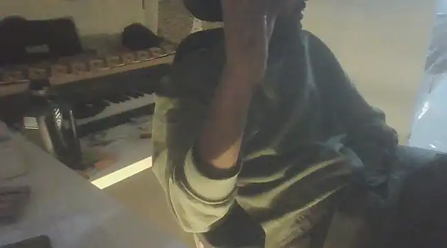 dominanthubby online show from 12-03-24, 05:23