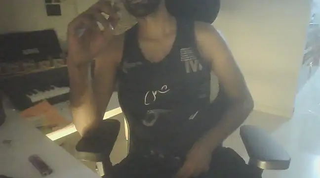 dominanthubby online show from 12-05-24, 07:28