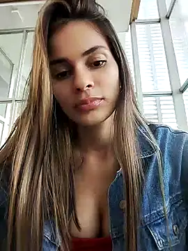 cuteluci  online show from 01-07-25, 09:46