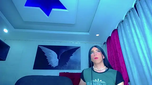 NahomiCamper online show from 10-07-25, 02:09