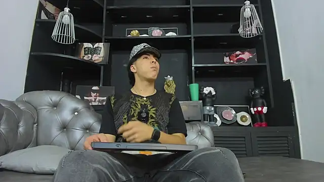 HeellBoy  online show from 10-15-25, 07:25