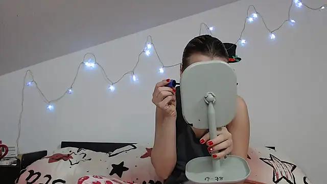 SweetMaddy888 online show from 01-12-25, 04:10