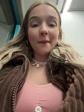 Baby Tiny online show from 12-31-24, 04:35