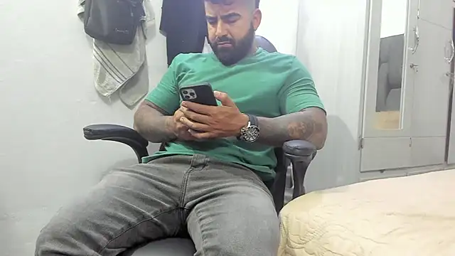 Lyon vach online show from 01-27-25, 08:39