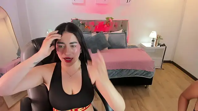 Icysweetcam online show from 06-18-26, 12:20