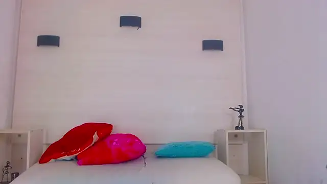 Snapshot of Molly_Spears chatting on 01-24-25, 11:48 Molly Spears online show from 01-24-25, 11:48