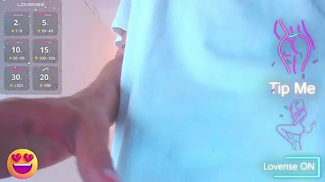 Snapshot of Molly_Spears chatting on 02-26-25, 02:36 Molly Spears online show from 02-26-25, 02:36