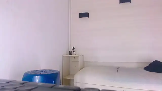 Snapshot of Molly_Spears chatting on 03-15-25, 11:51 Molly Spears online show from 03-15-25, 11:51