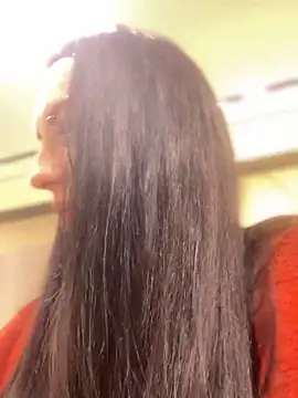 Snapshot of Roxana-Sexy chatting on 02-16-25, 08:32 Roxana-Sexy online show from 02-16-25, 08:32