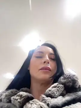 Snapshot of Roxana-Sexy chatting on 02-27-25, 05:34 Roxana-Sexy online show from 02-27-25, 05:34