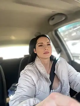 Snapshot of Roxana-Sexy chatting on 03-14-25, 08:42 Roxana-Sexy online show from 03-14-25, 08:42