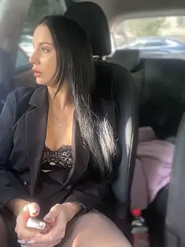 Snapshot of Roxana-Sexy chatting on 10-16-25, 03:40 Roxana-Sexy online show from 10-16-25, 03:40