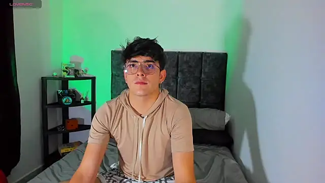 nolan twink1 online show from 10-01-25, 11:44