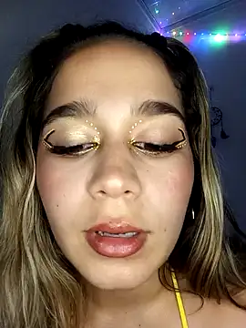 Snapshot of LaurenWelly_ chatting on 01-17-25, 12:31 LaurenWelly online show from 01-17-25, 12:31